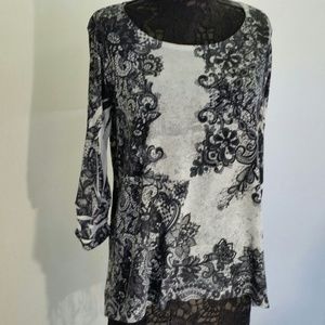 B2G1  Kim Rogers Black and white top